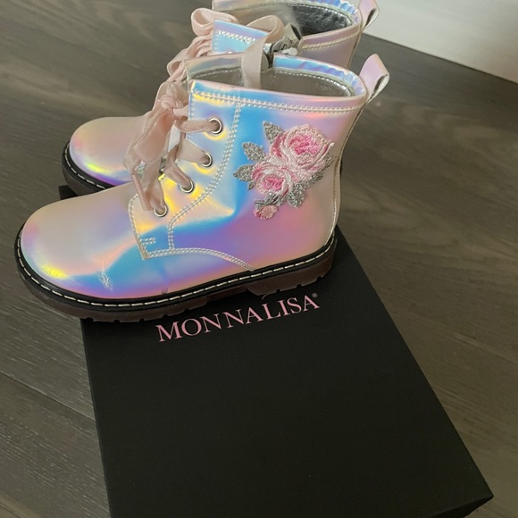 Monnalisa boots 🦄 - Picture 9 of 11